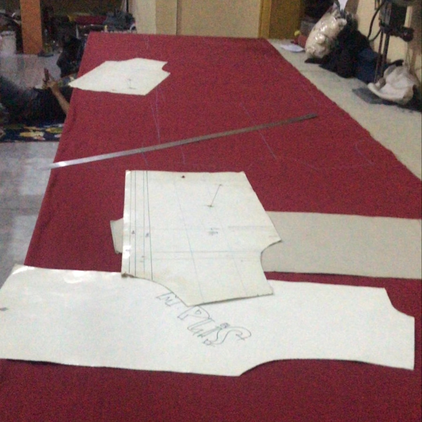 Sudah berencana buat seragam tapi belum ada design???