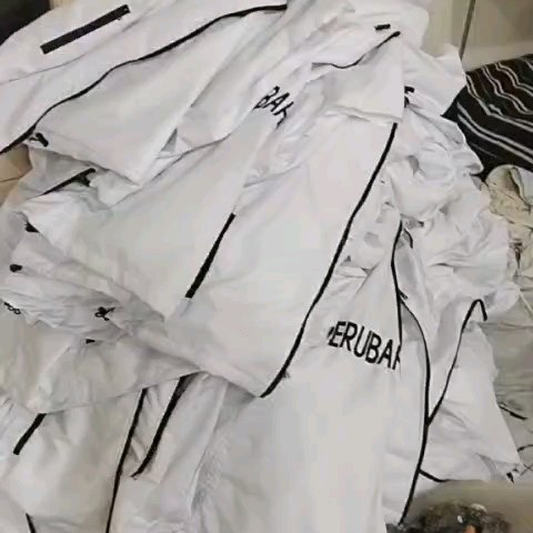 Sudah berencana buat seragam tapi belum ada design???